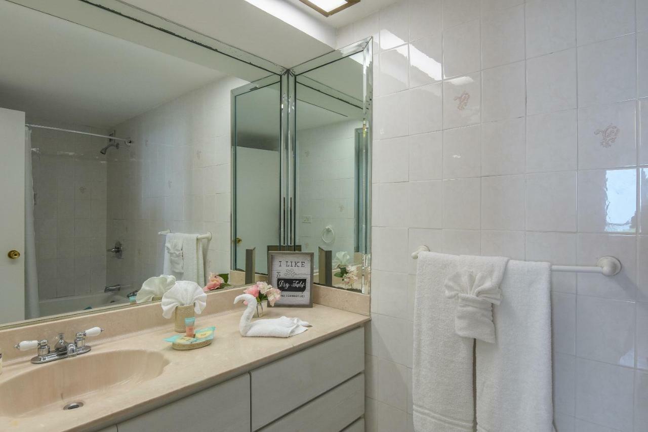 Castle Beach Suites By Vacation Media Miami Beach Exterior photo